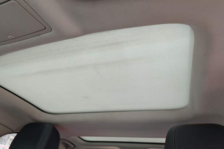 Used Jaguar XEL 2018 2.0T 200 PS Luxury Edition Headliner