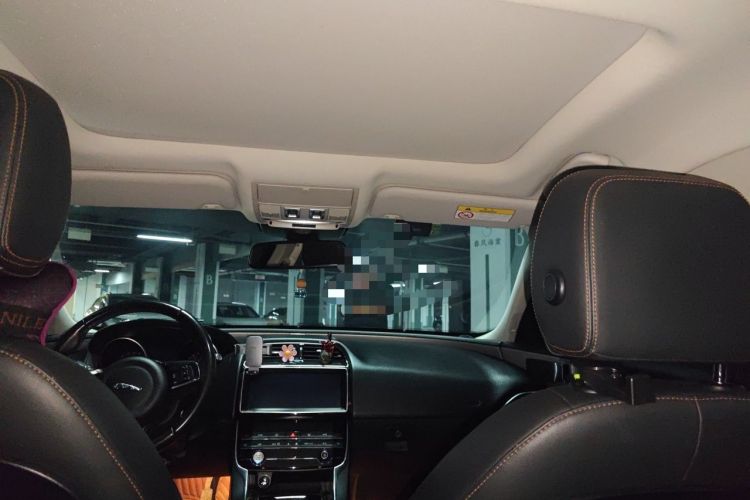 Used Jaguar XEL 2018 2.0T 200 PS Luxury Edition Headliner