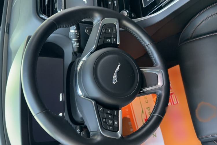 Used Jaguar XEL 2018 2.0T 200 PS Premium Edition Interior 2