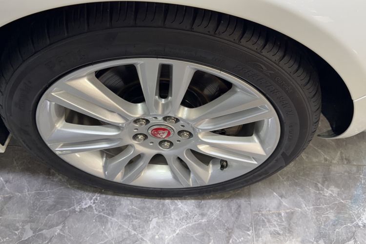 Used Jaguar XEL 2018 2.0T 200 PS Premium Edition Interior 7