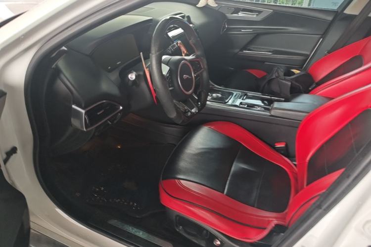 Used Jaguar XEL 2018 2.0T 200 PS Premium Edition Left Front Seat