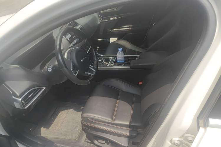 Used Jaguar XEL 2018 2.0T 200 PS Premium Edition Left Front Seat