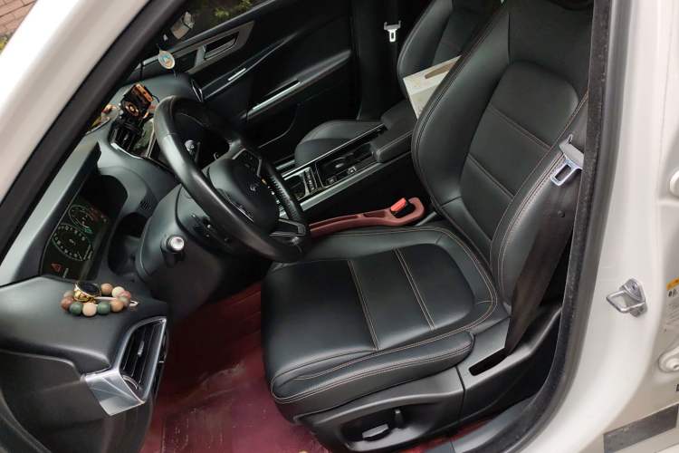 Used Jaguar XEL 2018 2.0T 200 PS Premium Edition Left Front Seat