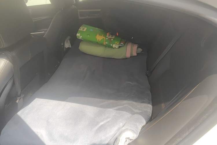 Used Jaguar XEL 2018 2.0T 200 PS Premium Edition Left Rear Seat