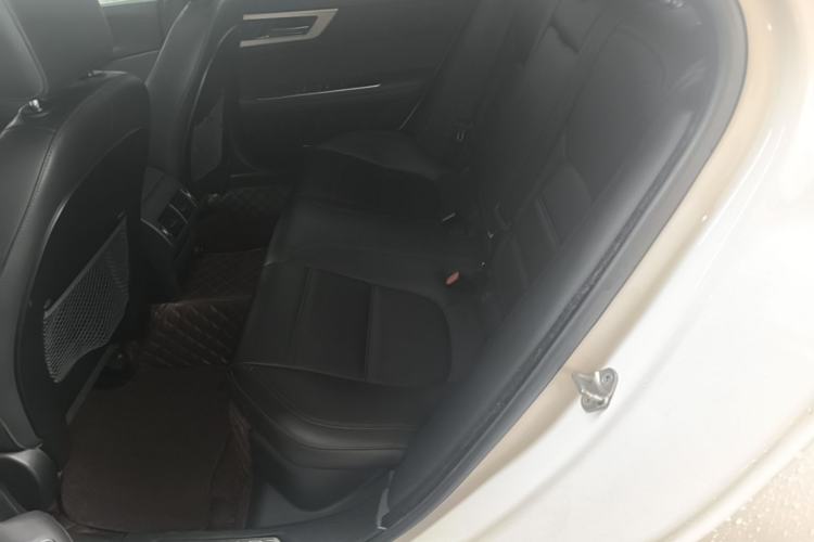 Used Jaguar XEL 2018 2.0T 200 PS Premium Edition Left Rear Seat
