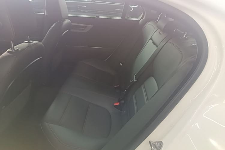Used Jaguar XEL 2018 2.0T 200 PS Premium Edition Left Rear Seat