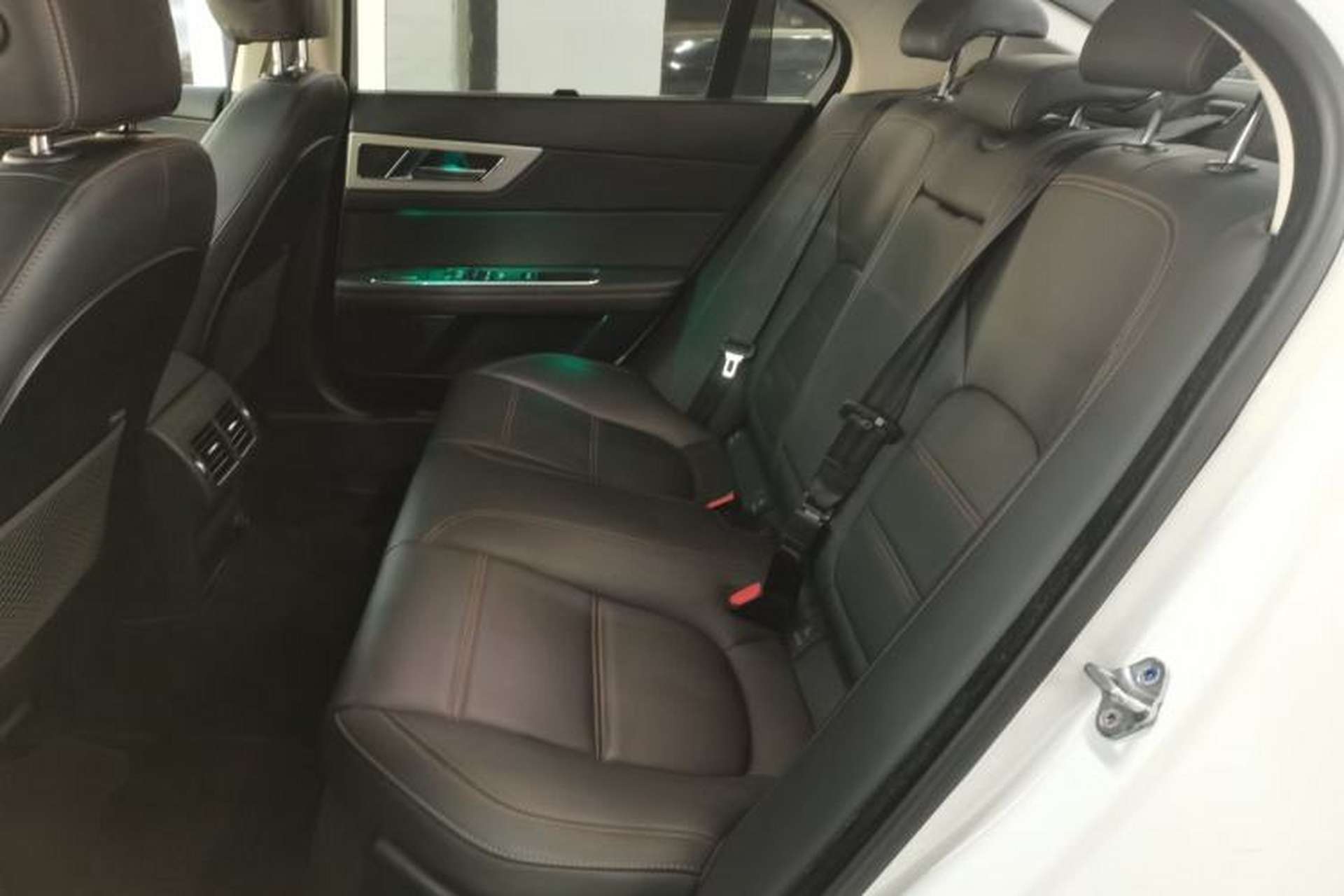 Used Jaguar XEL 2018 2.0T 200 PS Premium Edition Left Rear Seat