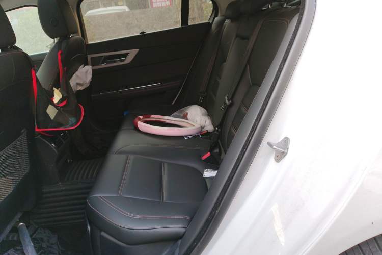 Used Jaguar XEL 2018 2.0T 200 PS Premium Edition Left Rear Seat
