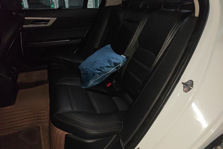 Used Jaguar XEL 2018 2.0T 200 PS Luxury Edition Left Rear Seat