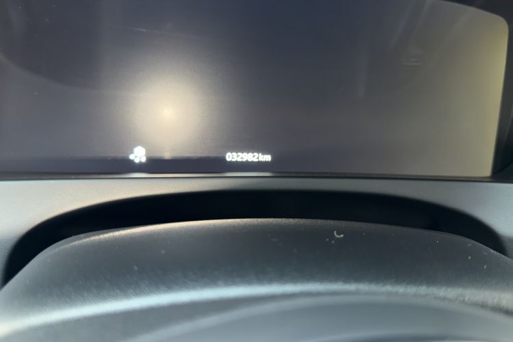 Used Jaguar XEL 2018 2.0T 200 PS Premium Edition Odometer Close Up