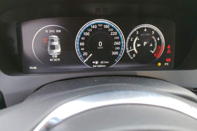 Used Jaguar XEL 2018 2.0T 200 PS Premium Edition Odometer Close Up