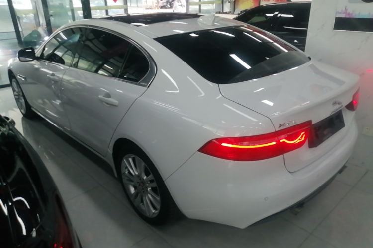 Used Jaguar XEL 2018 2.0T 200 PS Premium Edition Rear Left 45 Deg
