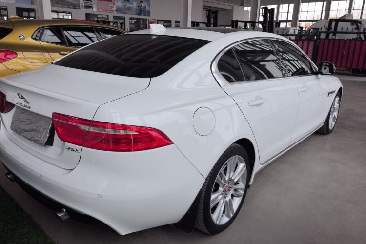 Used Jaguar XEL 2018 2.0T 250 PS Premium Edition Rear Right 45 Deg