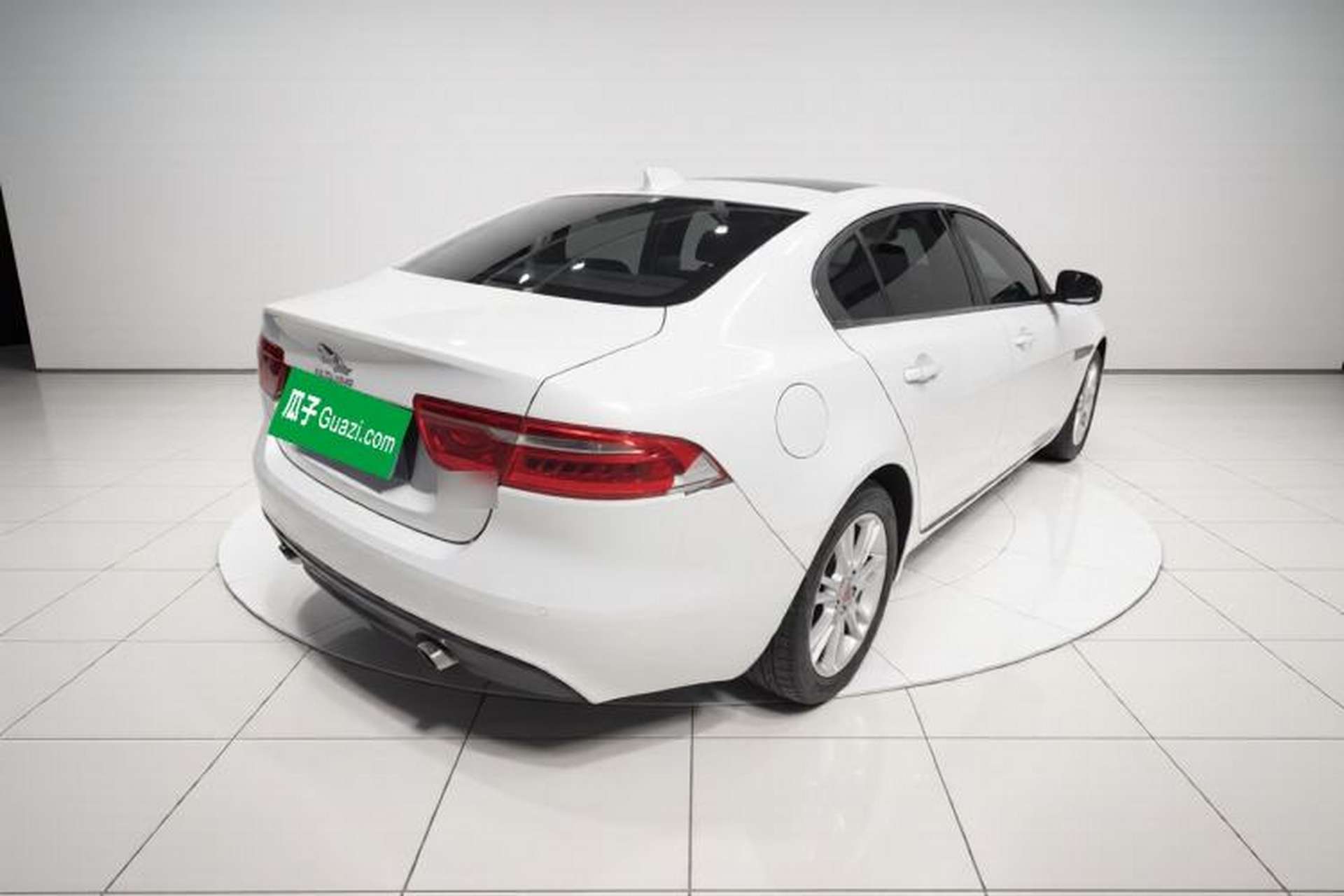 Used Jaguar XEL 2018 2.0T 200 PS Luxury Edition Rear Right 45 Deg