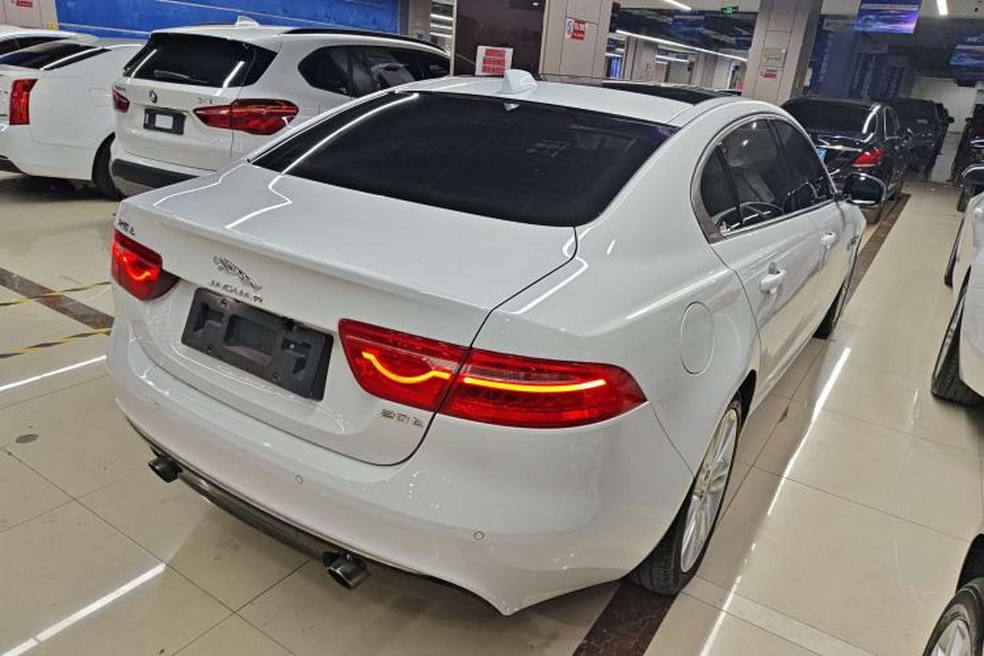 Used Jaguar XEL 2018 2.0T 200 PS Premium Edition Rear Right 45 Deg