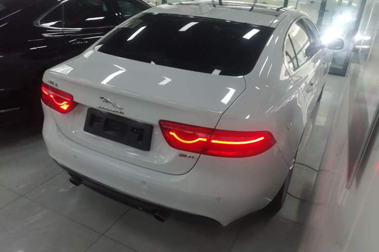 Used Jaguar XEL 2018 2.0T 200 PS Premium Edition Rear Right 45 Deg