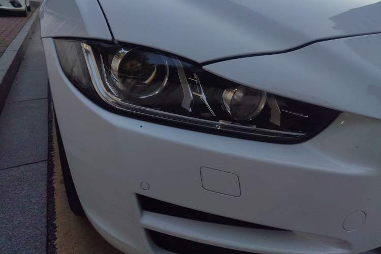 Used Jaguar XEL 2018 2.0T 200 PS Premium Edition Right Front Headlight