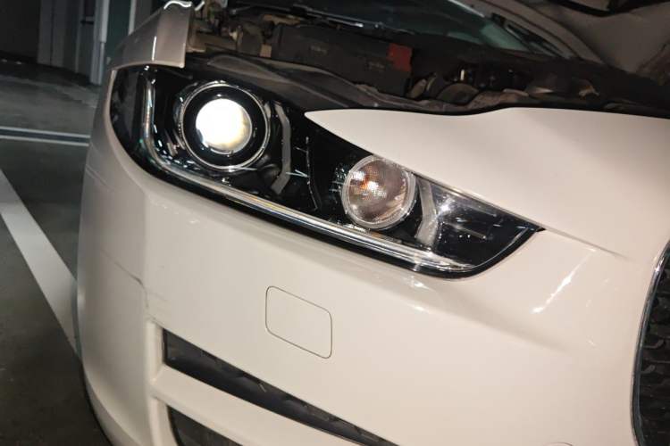 Used Jaguar XEL 2018 2.0T 200 PS Luxury Edition Right Front Headlight