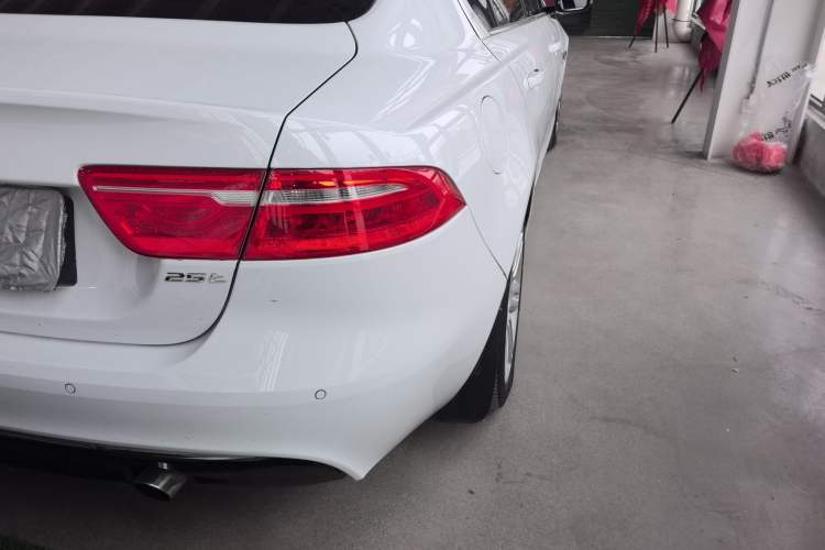 Used Jaguar XEL 2018 2.0T 250 PS Premium Edition Right Rear Taillight