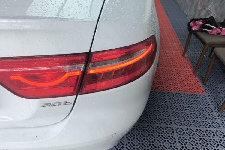 Used Jaguar XEL 2018 2.0T 200 PS Premium Edition Right Rear Taillight