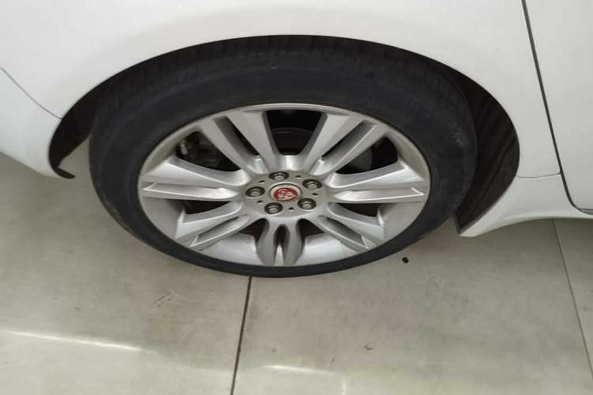 Used Jaguar XEL 2018 2.0T 200 PS Premium Edition Right Rear Wheel Hub