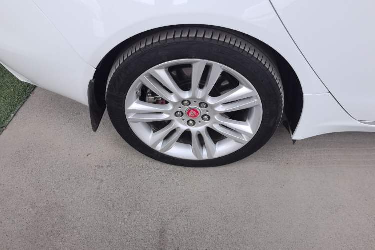 Used Jaguar XEL 2018 2.0T 250 PS Premium Edition Right Rear Wheel Hub