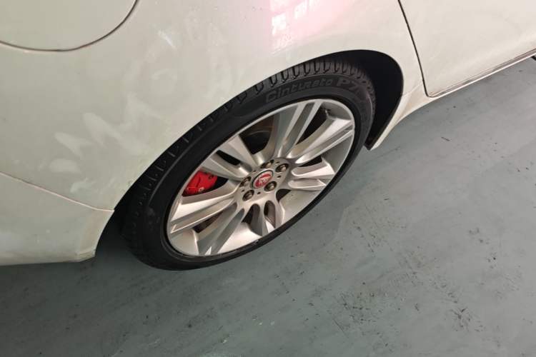 Used Jaguar XEL 2018 2.0T 200 PS Premium Edition Right Rear Wheel Hub
