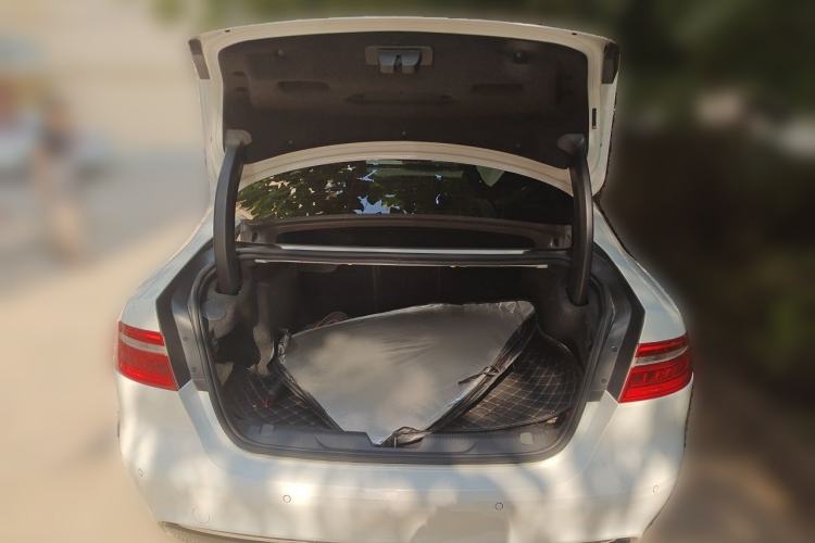 Used Jaguar XEL 2018 2.0T 200 PS Premium Edition Trunk