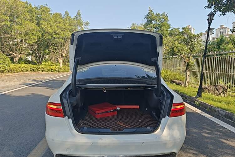 Used Jaguar XEL 2018 2.0T 200 PS Luxury Edition Trunk