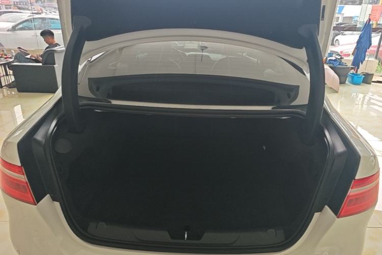 Used Jaguar XEL 2018 2.0T 200 PS Premium Edition Trunk