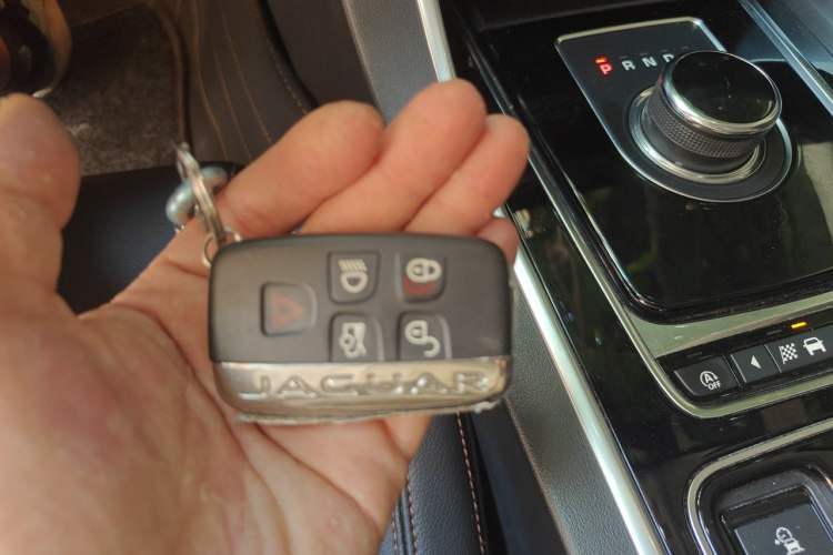 Used Jaguar XEL 2018 2.0T 200 PS Premium Edition Vehicle Key