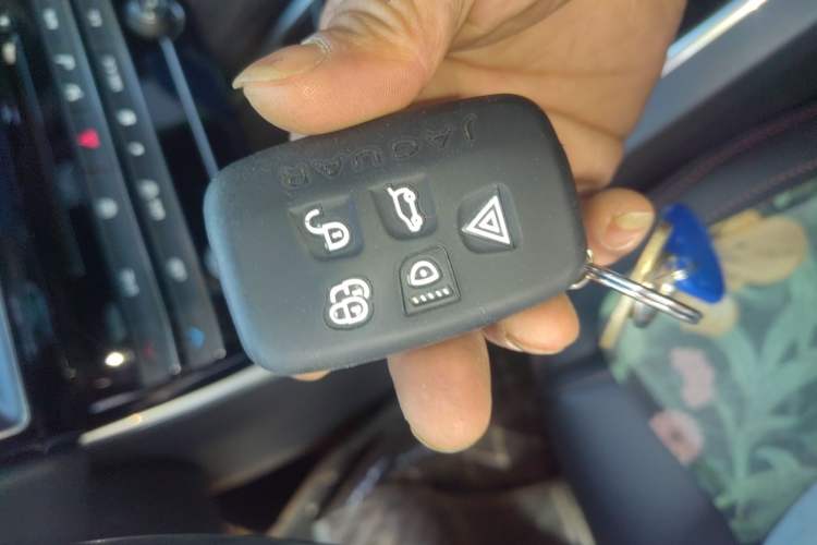 Used Jaguar XEL 2018 2.0T 200 PS Premium Edition Vehicle Key
