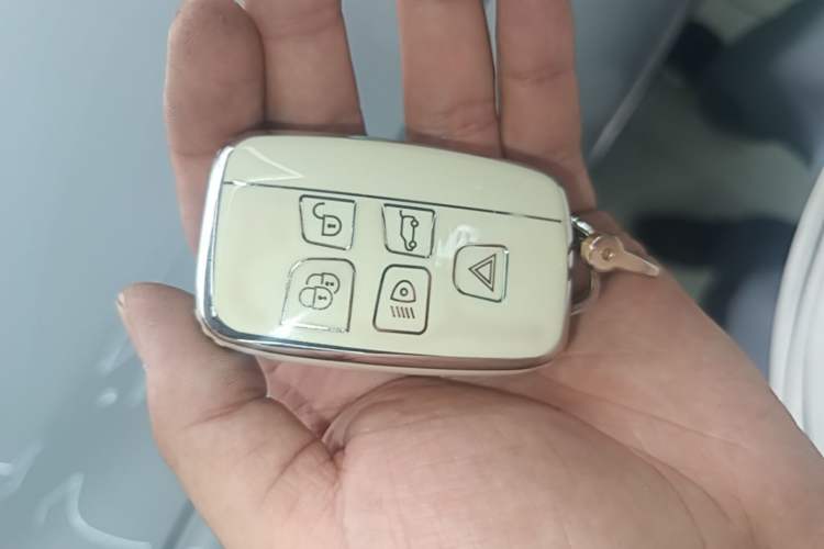 Used Jaguar XEL 2018 2.0T 200 PS Premium Edition Vehicle Key