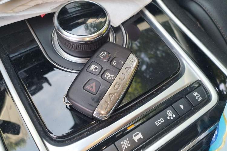 Used Jaguar XEL 2018 2.0T 200 PS Luxury Edition Vehicle Key
