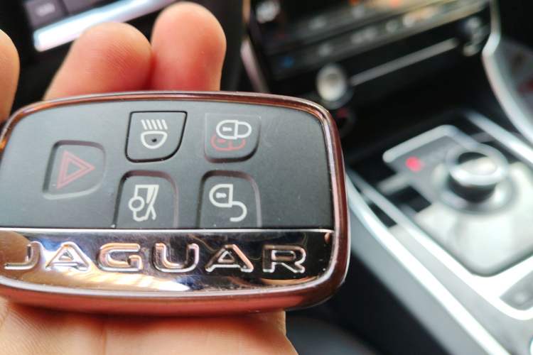 Used Jaguar XEL 2018 2.0T 200 PS Premium Edition Vehicle Key