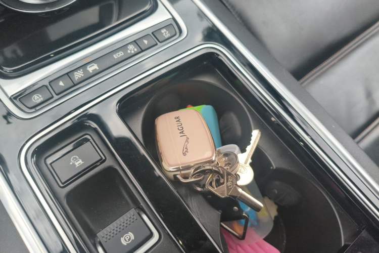 Used Jaguar XEL 2018 2.0T 200 PS Premium Edition Vehicle Key