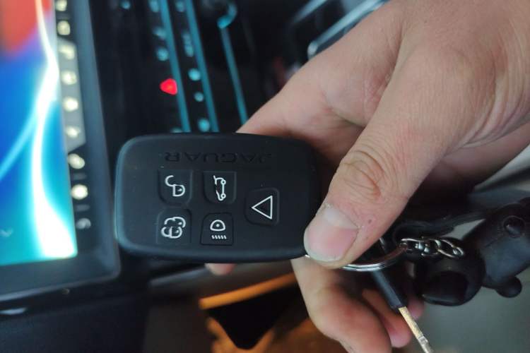 Used Jaguar XEL 2018 2.0T 200 PS Premium Edition Vehicle Key