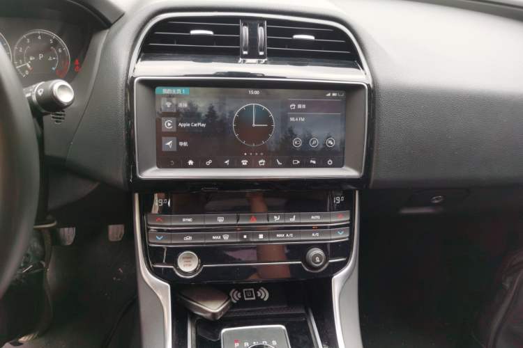 Used Jaguar XEL 2019 2.0T 250 PS Premium Edition Audio And AC Panel