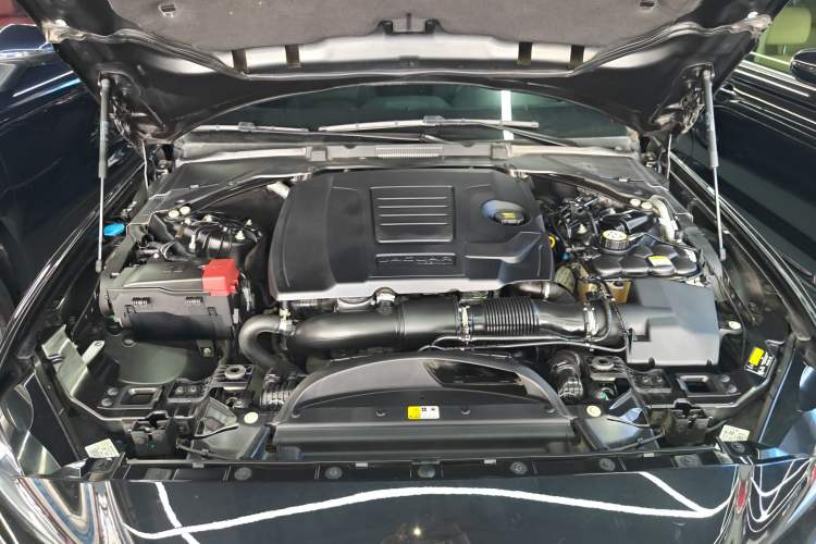 Used Jaguar XEL 2019 2.0T 200 PS Luxury Edition Engine Bay