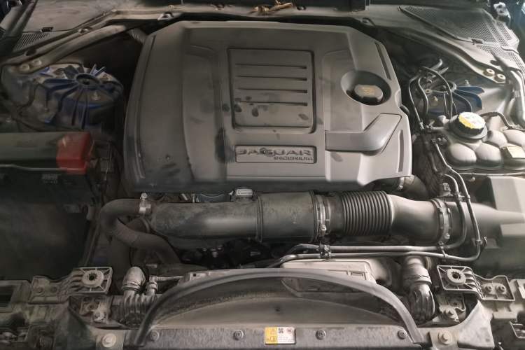Used Jaguar XEL 2019 2.0T 200 PS Luxury Edition Engine Bay