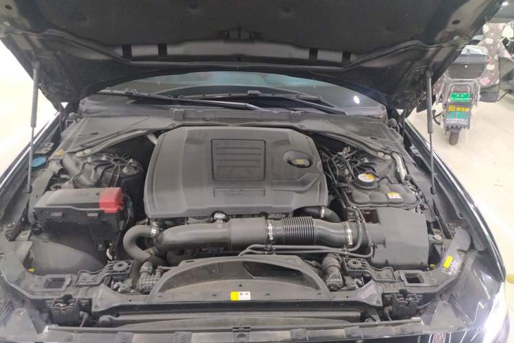 Used Jaguar XEL 2019 2.0T 200 PS Deluxe Edition Engine Bay