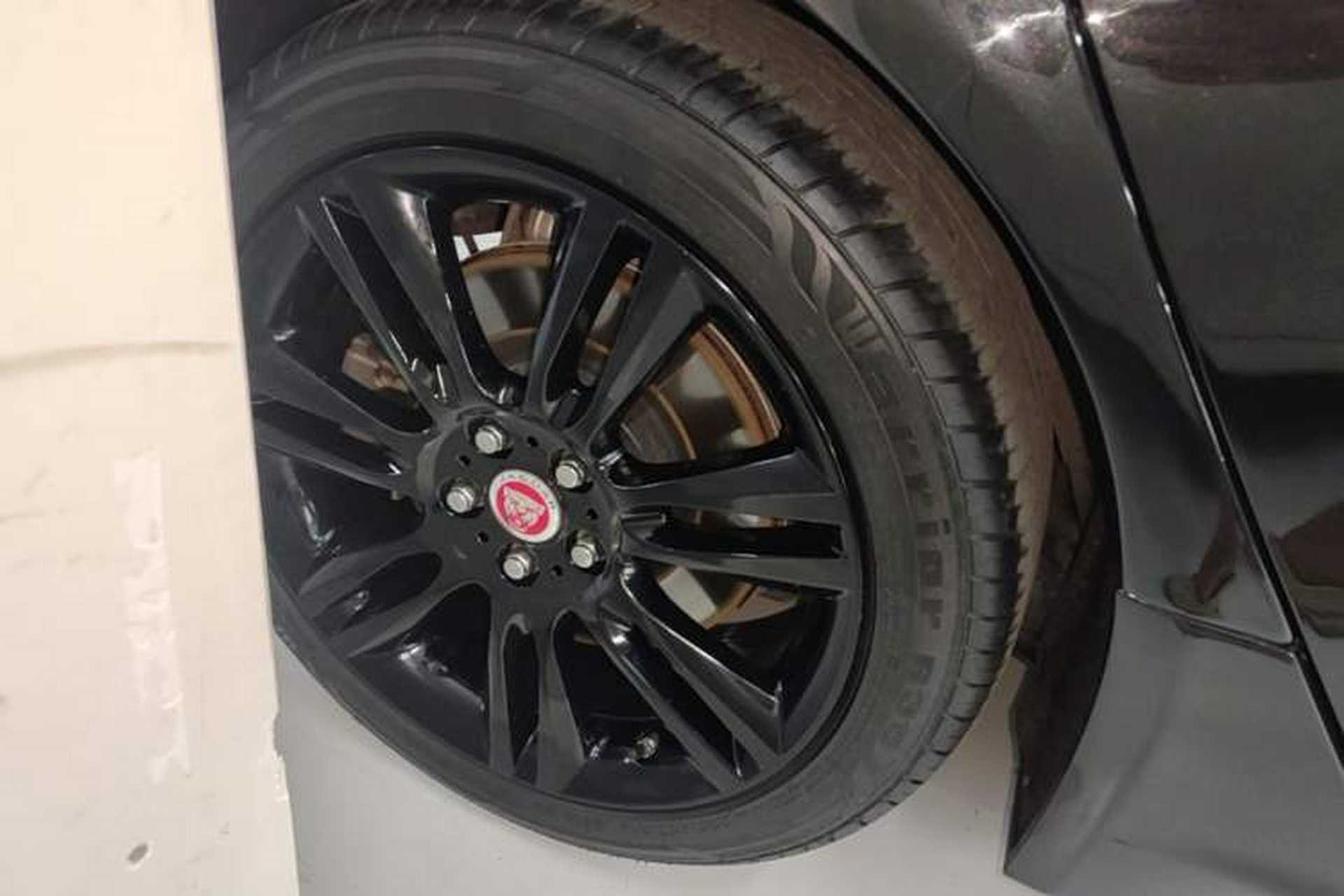 Used Jaguar XEL 2019 2.0T 200 PS Deluxe Edition Exterior 5
