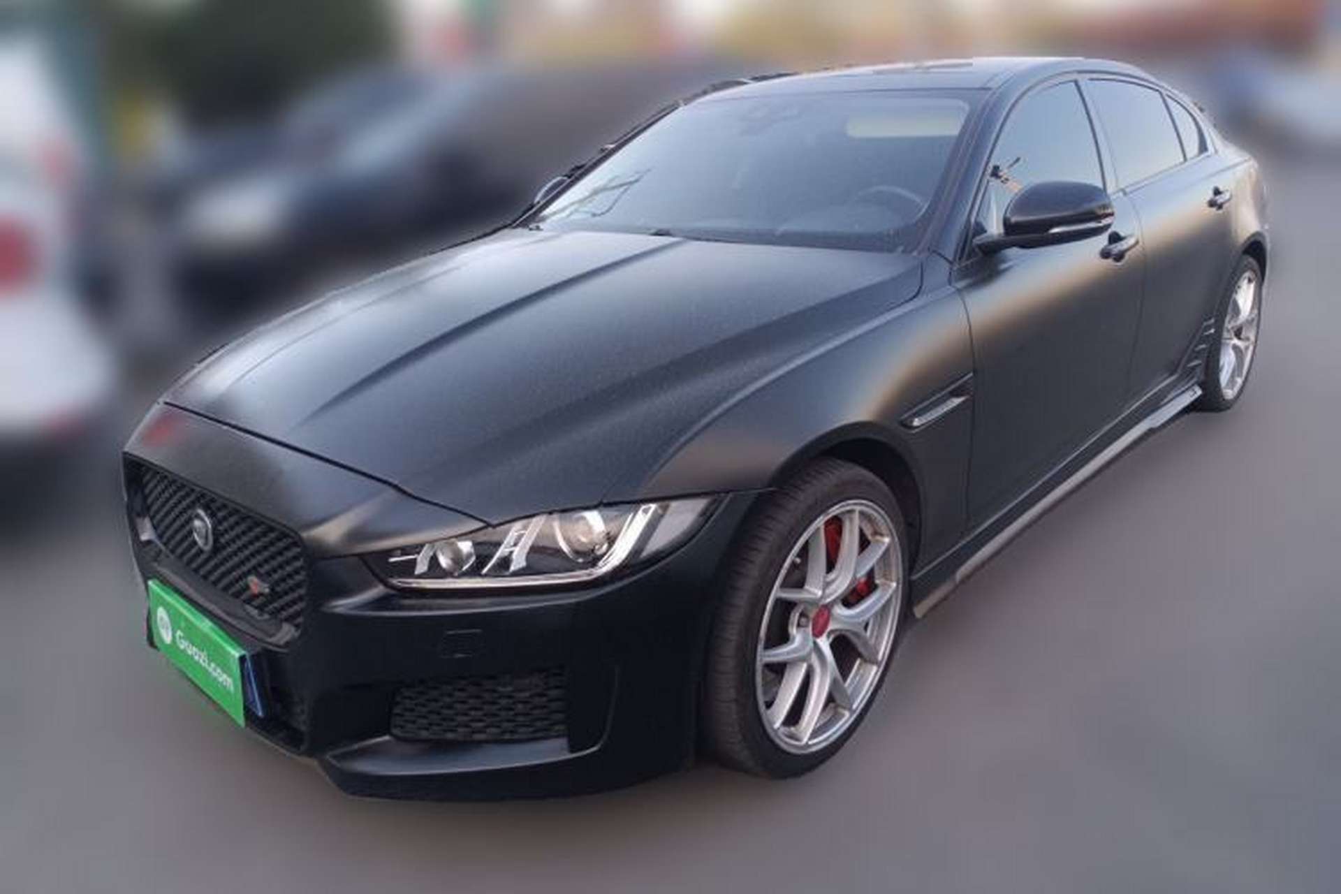 Used Jaguar XEL 2019 2.0T 250 PS Premium Edition Front Left 45 Deg