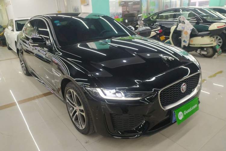 Used Jaguar XEL 2019 2.0T 200 PS Deluxe Edition Front Right 45 Deg