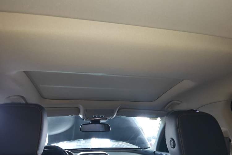 Used Jaguar XEL 2019 2.0T 200 PS Luxury Edition Headliner
