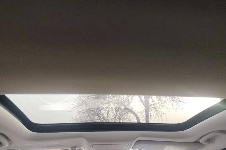 Used Jaguar XEL 2019 2.0T 250 PS Premium Edition Headliner