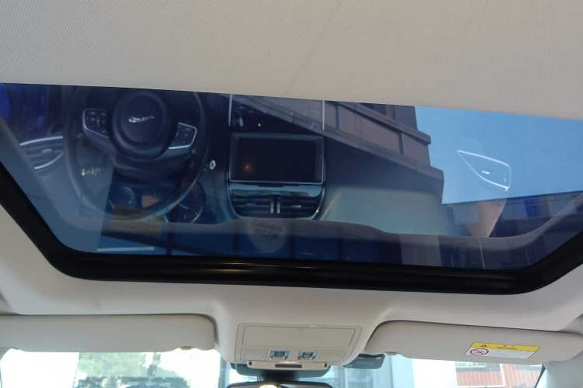 Used Jaguar XEL 2019 2.0T 200 PS Elite Edition Headliner