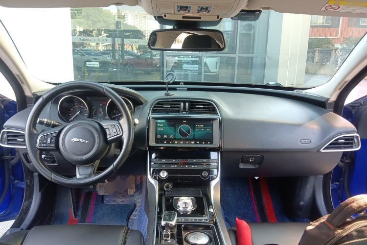 Used Jaguar XEL 2019 2.0T 200 PS Elite Edition Interior 2