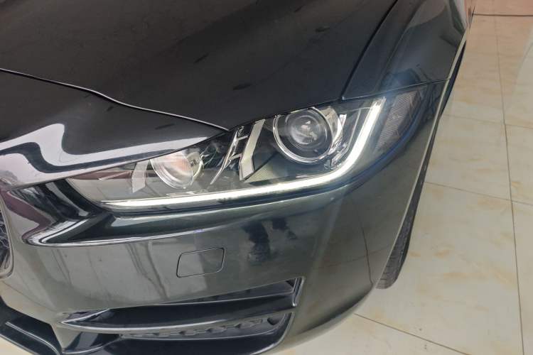 Used Jaguar XEL 2019 2.0T 200 PS Luxury Edition Left Front Headlight