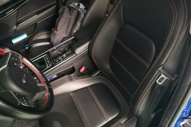 Used Jaguar XEL 2019 2.0T 200 PS Luxury Edition Left Front Seat